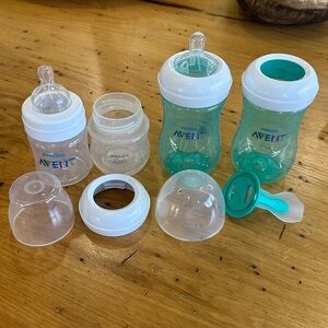 Philips Avent Baby Bottles Lot Anti-Colic and Regular 9oz 4 oz Bottles Green